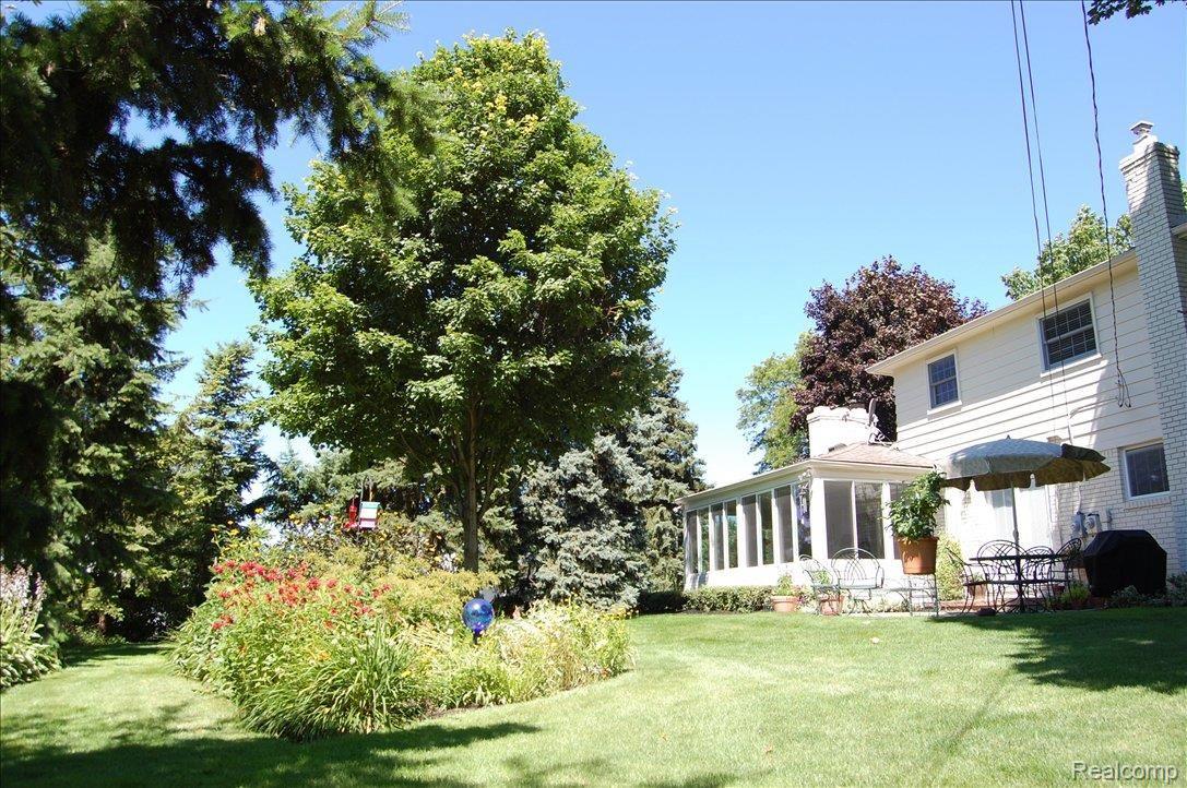 5595 Raven Road Bloomfield Hills, MI 48301 - Photo 25 of 25 Backyard