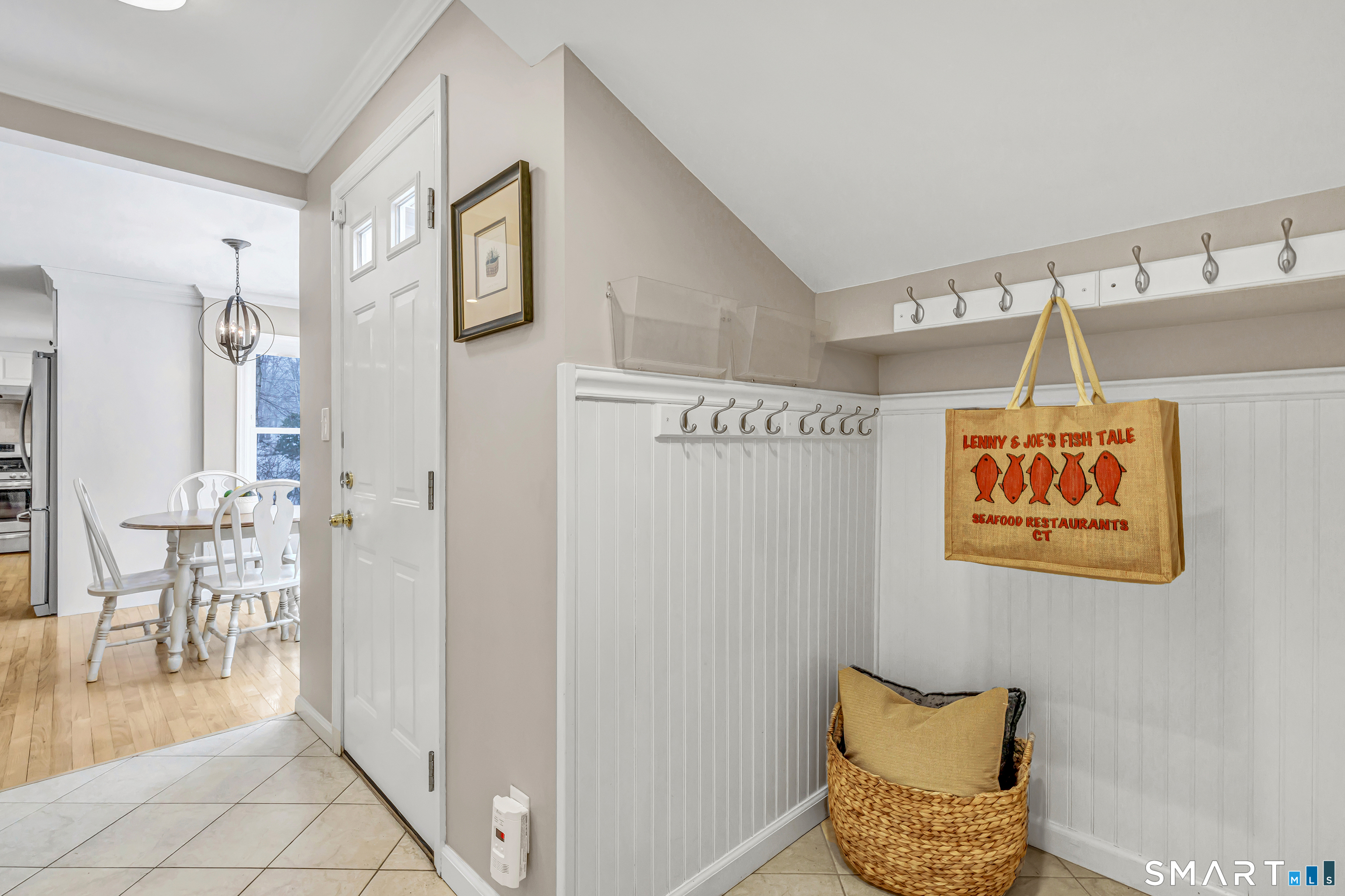 85 Teeter Rock Road Trumbull, CT 06611 - Photo 19 of 40