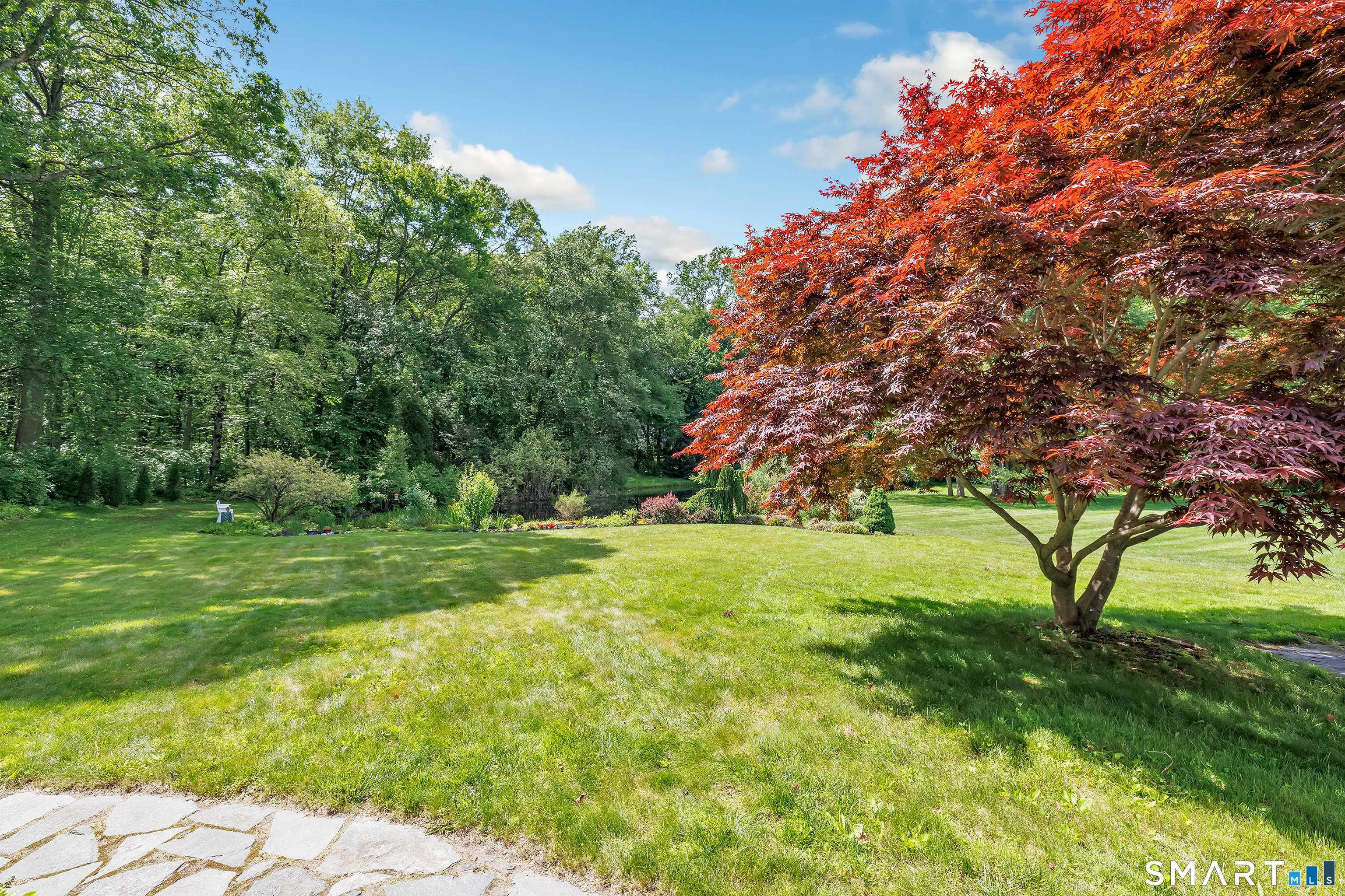 85 Teeter Rock Road Trumbull, CT 06611 - Photo 36 of 40