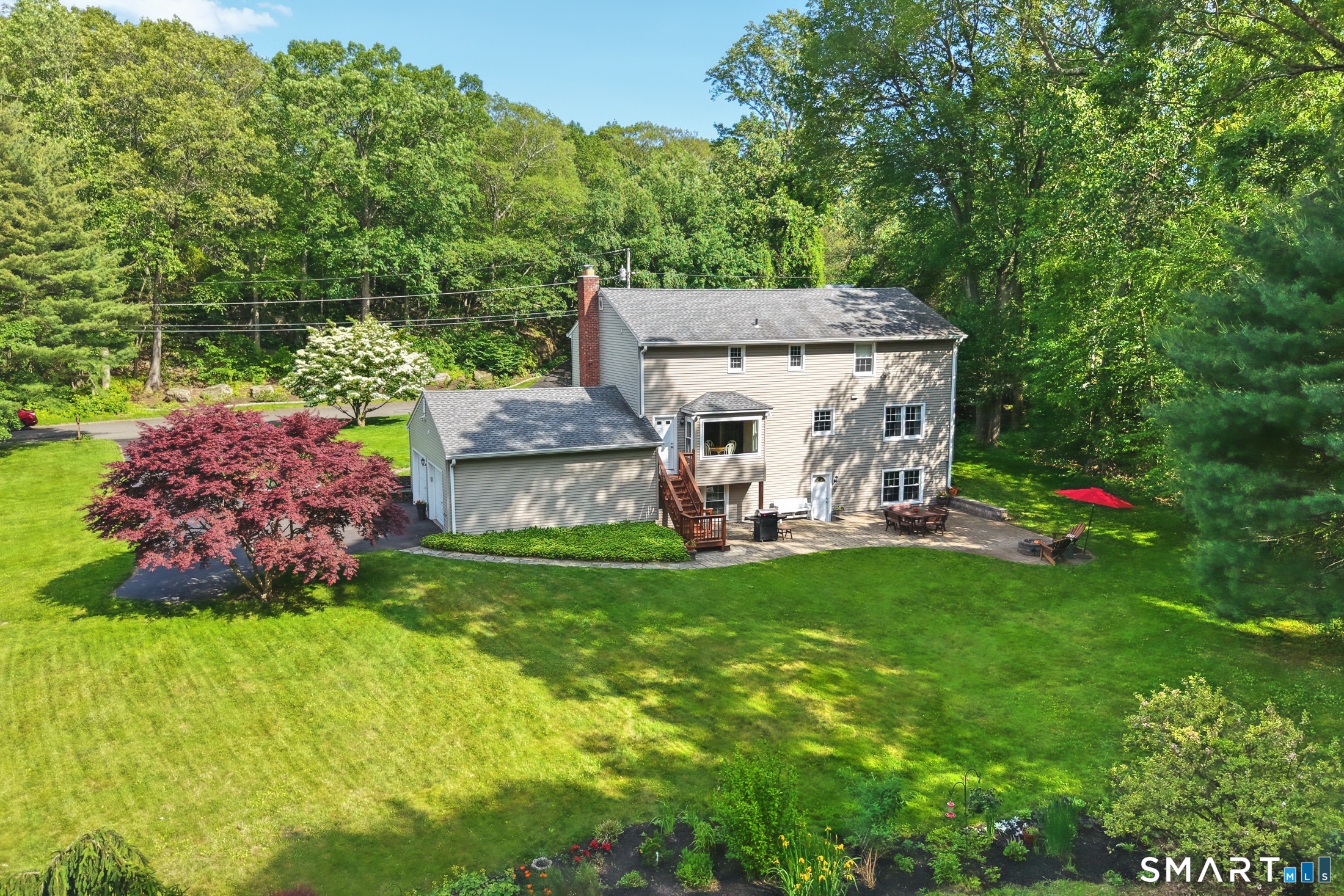 85 Teeter Rock Road Trumbull, CT 06611 - Photo 38 of 40