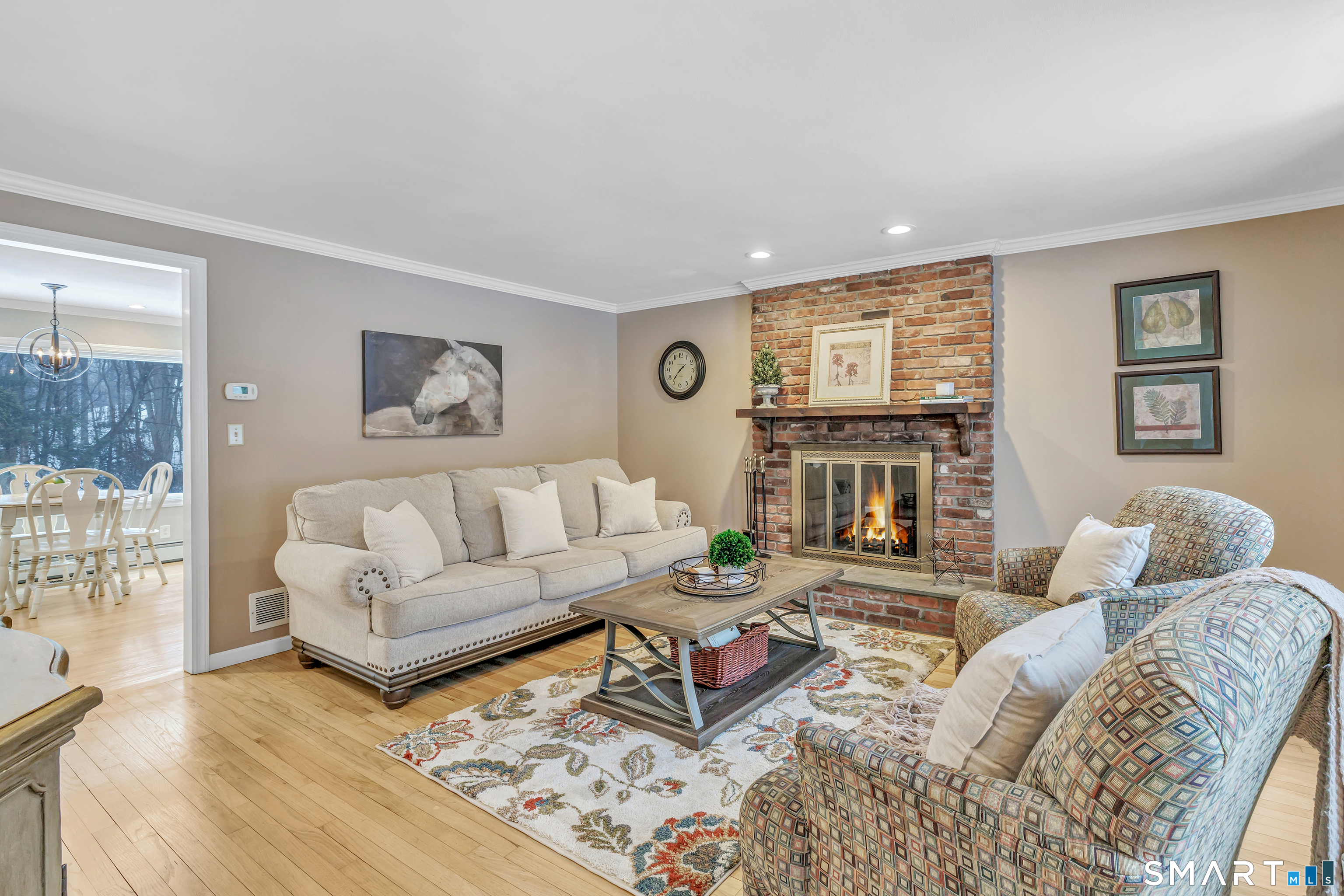 85 Teeter Rock Road Trumbull, CT 06611 - Photo 4 of 40