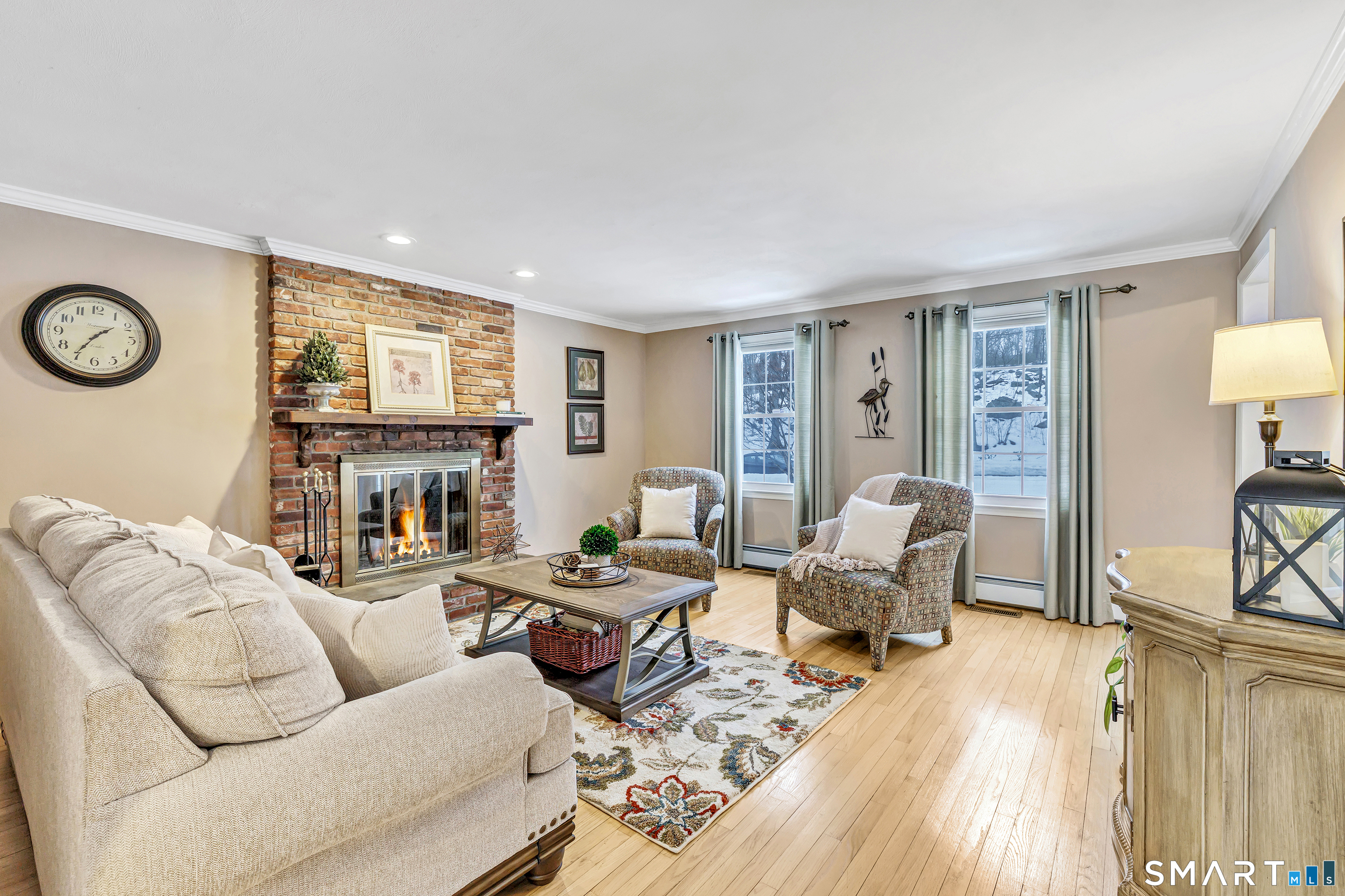 85 Teeter Rock Road Trumbull, CT 06611 - Photo 5 of 40