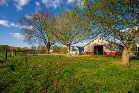 $825,000 | 501 Burnt Hill Road, Unionville, TN 37180