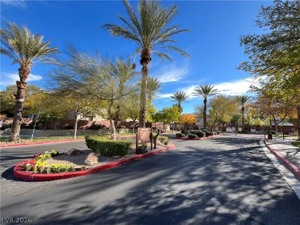 $2,045 | 1000 Duckhorn Court, Unit 101, Las Vegas, NV 89144