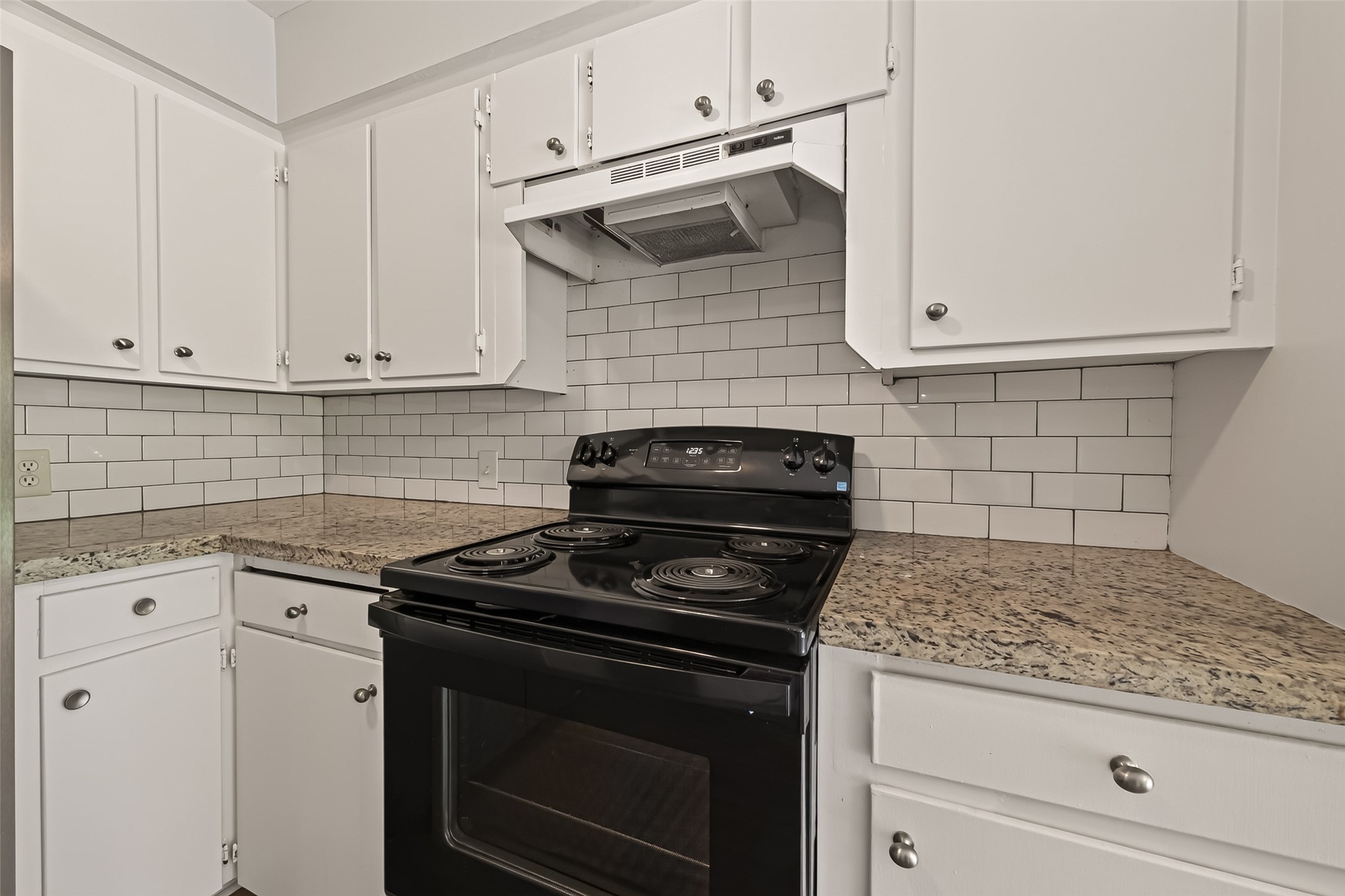 10039 Warwana Road Houston, TX 77080 - Photo 18 of 37 Gallery Image 18