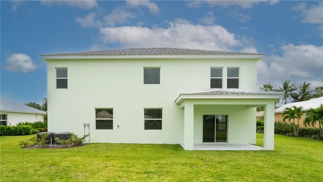 $3,595 | 2882 St Barts Square, Vero Beach, FL 32967