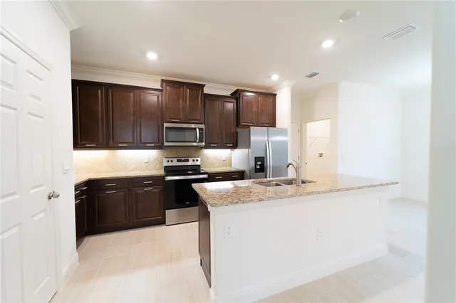 $3,600 | 2882 St Barts Square, Vero Beach, FL 32967