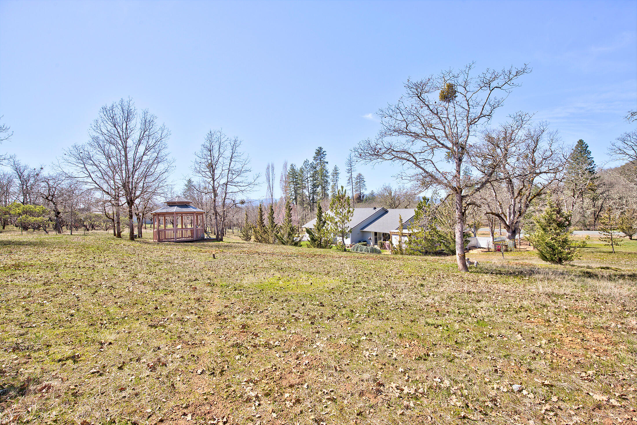 415 Castle Creek Road Grants Pass, OR 97526 - Photo 41 of 48 Castle Creek043
