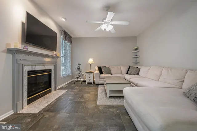 $584,000 | 16 East Shakespeare Drive, Middletown, DE 19709