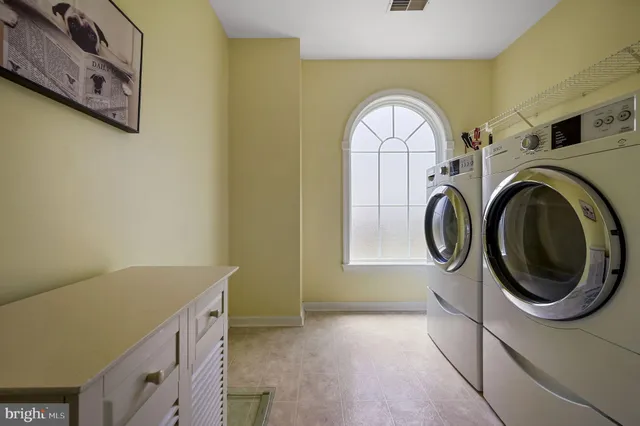 $584,000 | 16 East Shakespeare Drive, Middletown, DE 19709