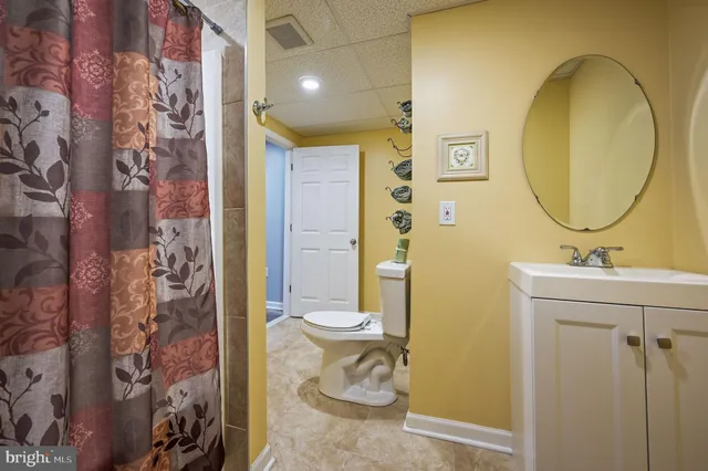 $584,000 | 16 East Shakespeare Drive, Middletown, DE 19709