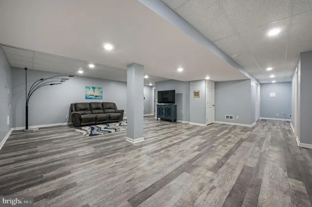 $584,000 | 16 East Shakespeare Drive, Middletown, DE 19709