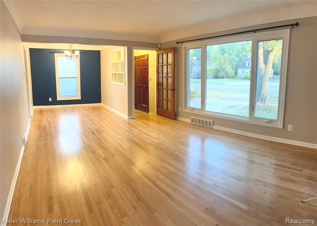 925 East 14 Mile Road Clawson, MI 48017 - Photo 6 of 22