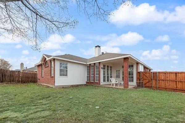 $2,100 | 1362 Mill Crossing, Garland, TX 75040