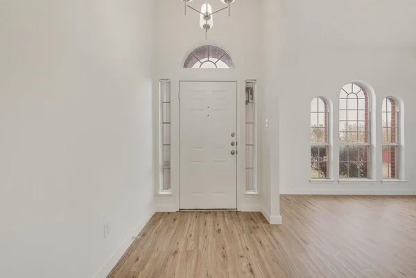 $2,100 | 1362 Mill Crossing, Garland, TX 75040