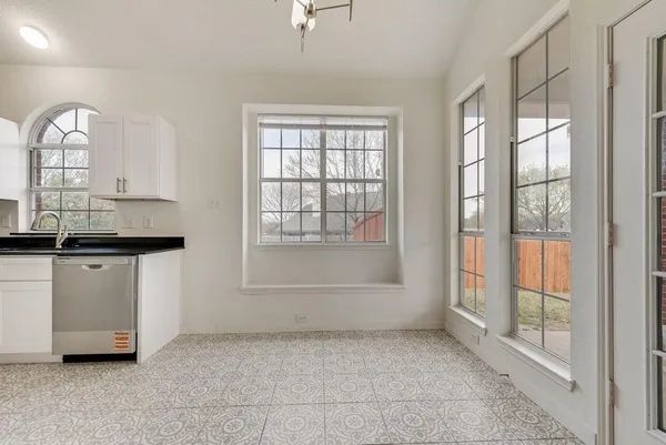 $2,100 | 1362 Mill Crossing, Garland, TX 75040