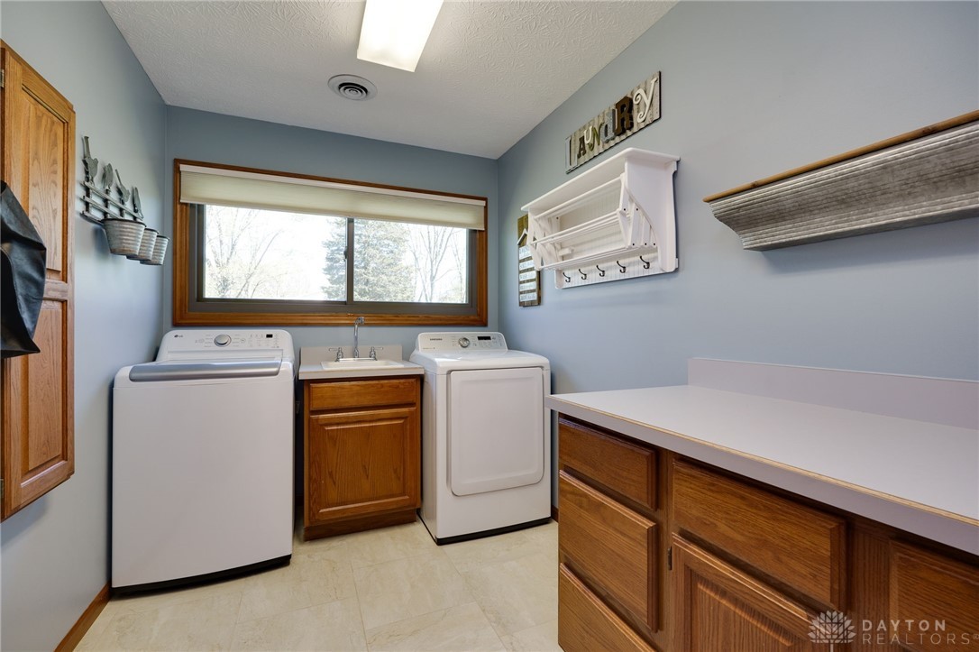 8467 Bunnell Hill Road Springboro, OH 45066 - Photo 42 of 52 Gallery Image 42