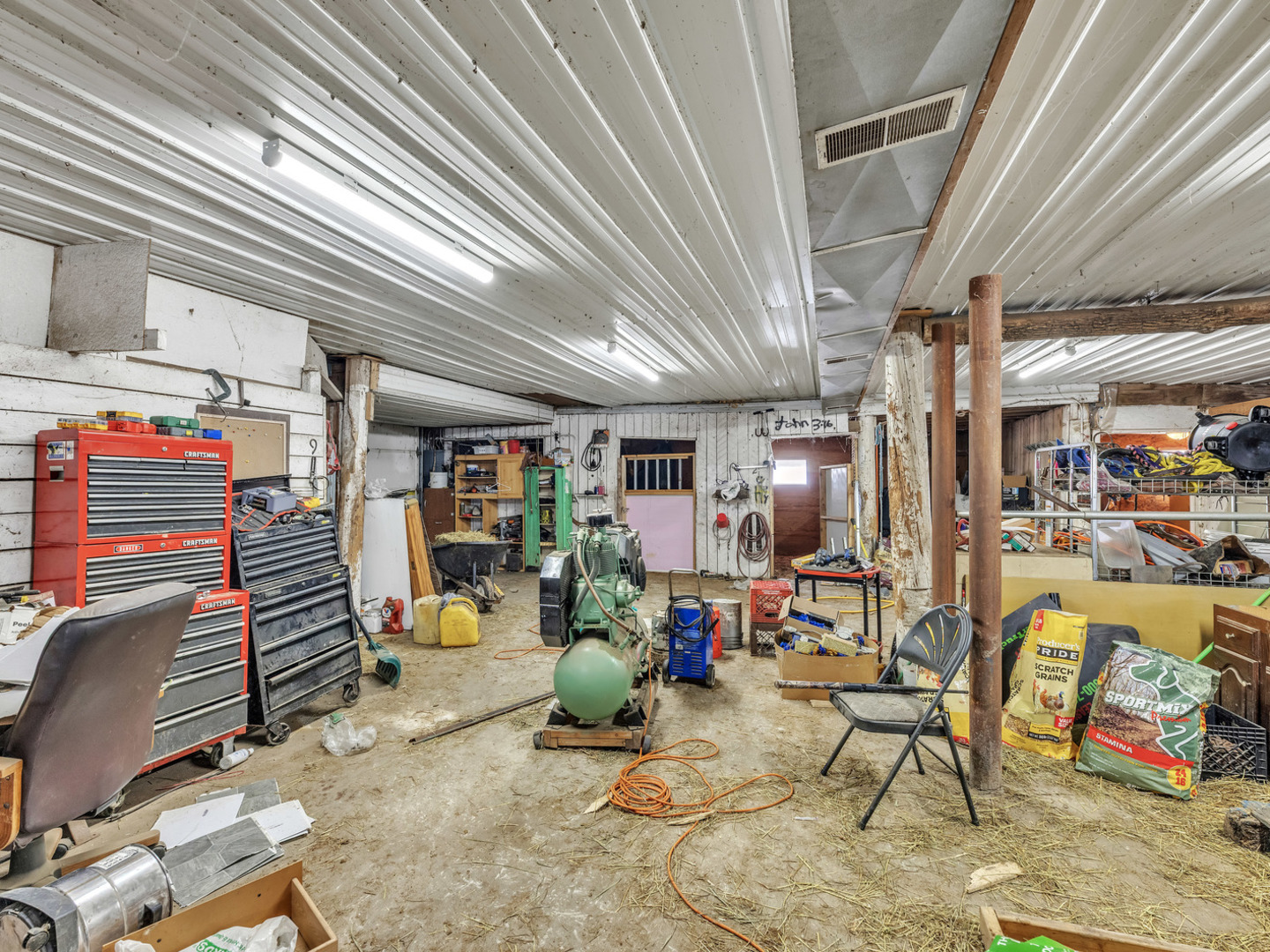 29153 South Klemme Road Beecher, IL 60401 - Photo 37 of 54 a room with musical instruments