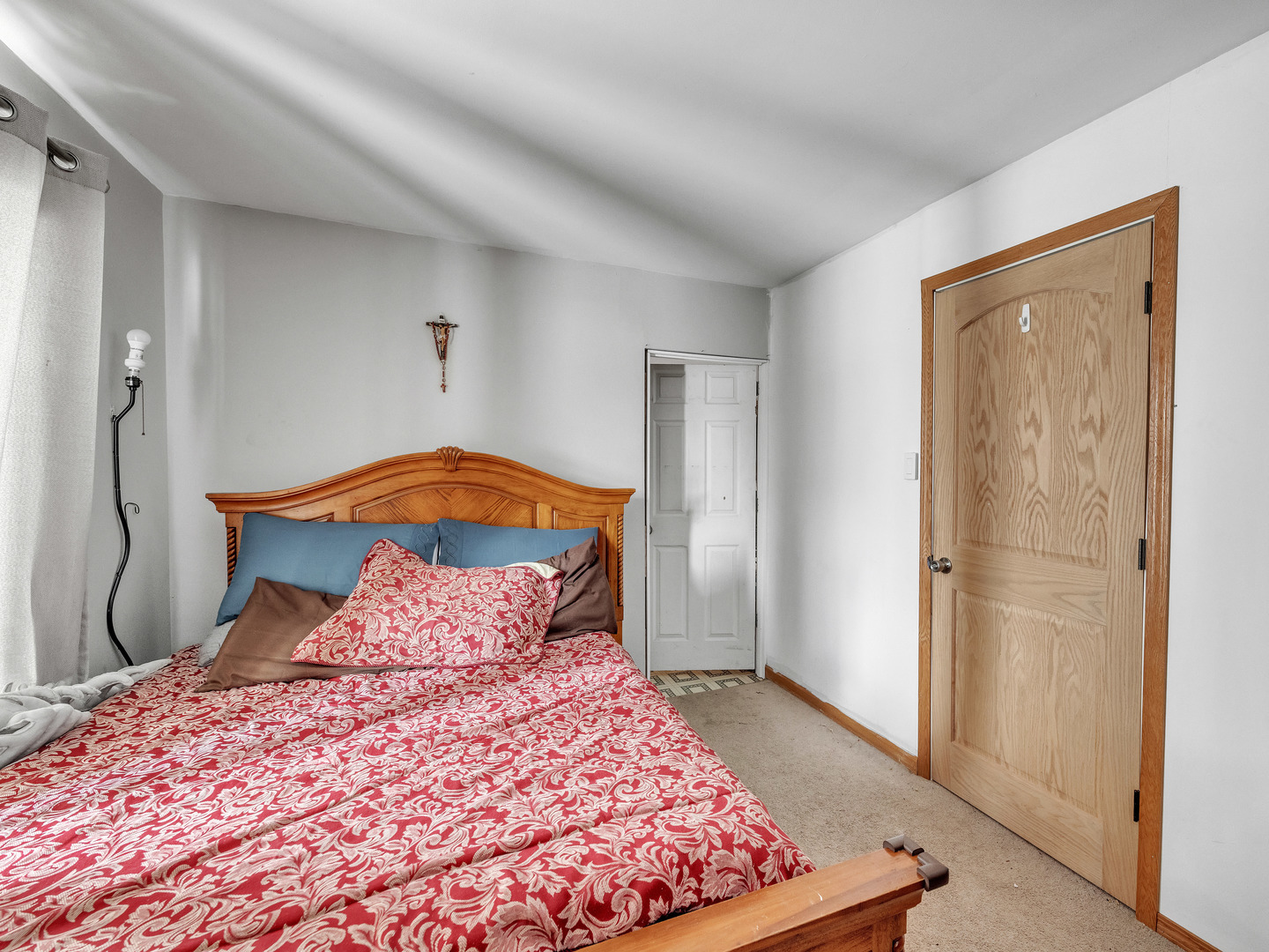 29153 South Klemme Road Beecher, IL 60401 - Photo 4 of 54 a bedroom with a bed and a window