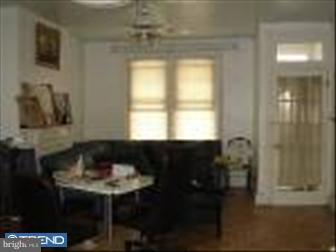 3613 Reed Street Philadelphia, PA 19146 - Photo 3 of 5 Living Room