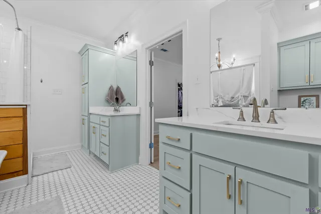 $775,000 | 16564 Old Settlement Road, Zachary, LA 70791