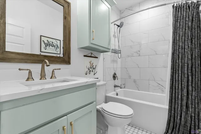 $775,000 | 16564 Old Settlement Road, Zachary, LA 70791