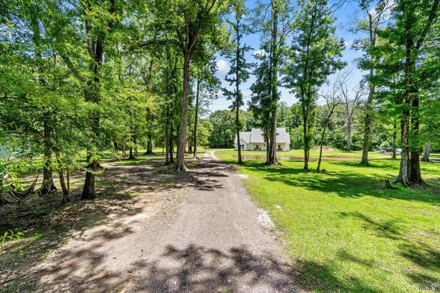 $775,000 | 16564 Old Settlement Road, Zachary, LA 70791
