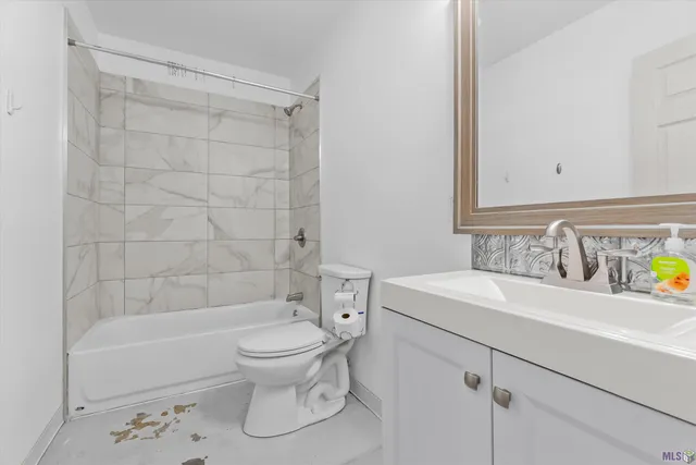 $775,000 | 16564 Old Settlement Road, Zachary, LA 70791