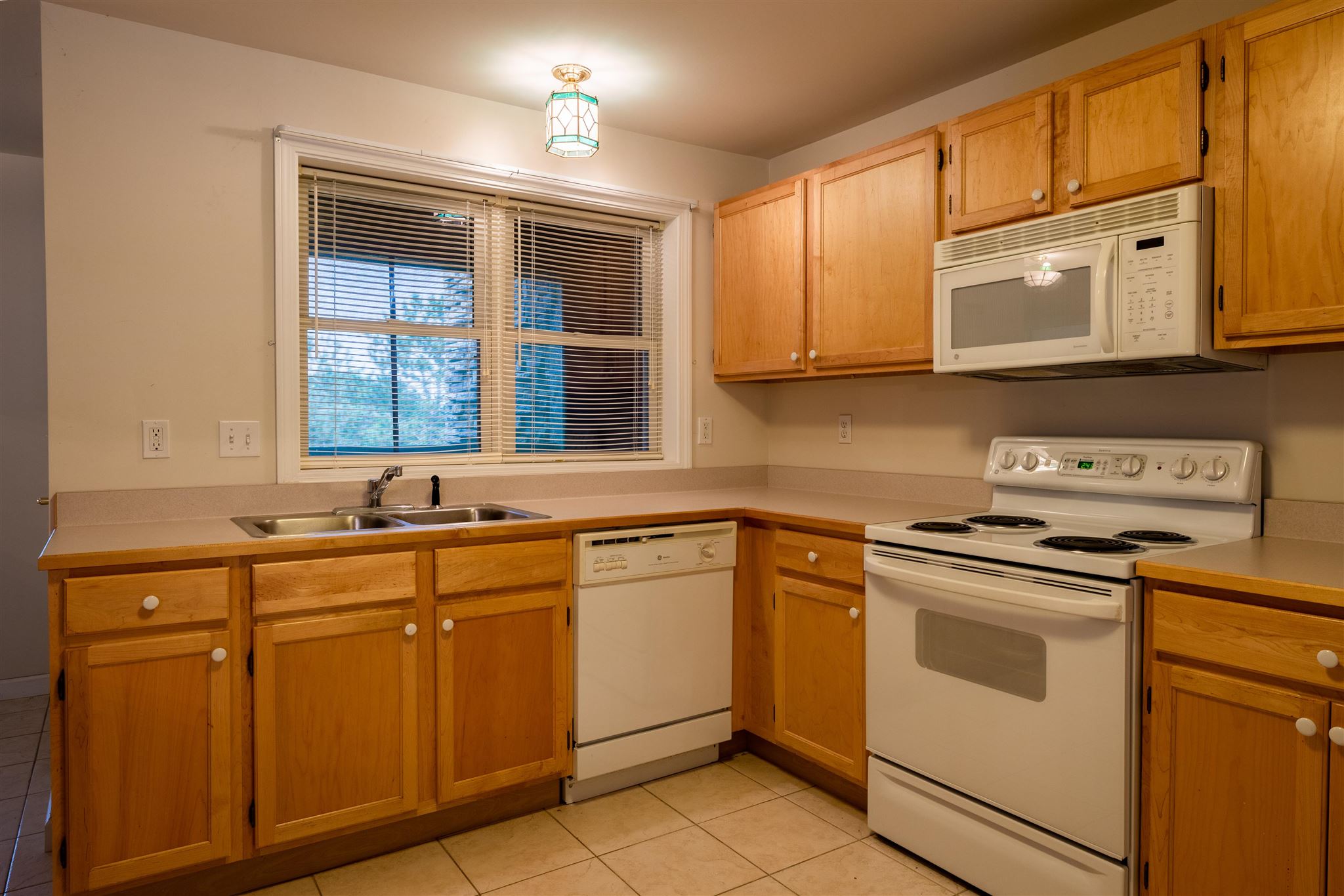 29 Claire Point Road, Unit 29 Burlington, VT 05408 - Photo 12 of 35 Gallery Image 12