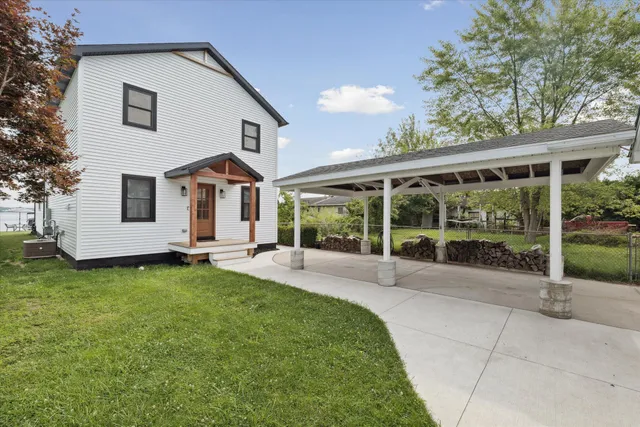 $1,499,900 | 9098 Dexter-Pinckney Road, Pinckney, MI 48169