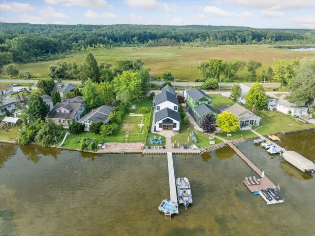 $1,499,900 | 9098 Dexter-Pinckney Road, Pinckney, MI 48169