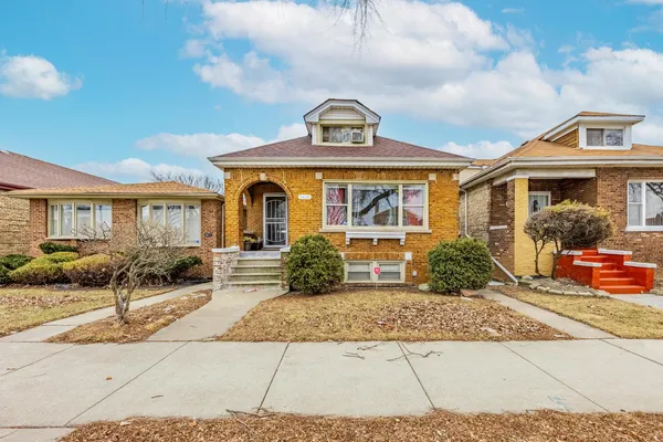 $220,000 | 9419 South Wabash Avenue, Chicago, IL 60619