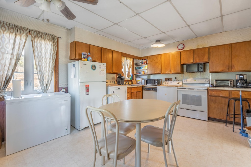 8-10 Safford Road Lynn, MA 01905 - Photo 21 of 35 Gallery Image 21