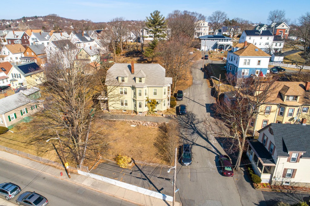 8-10 Safford Road Lynn, MA 01905 - Photo 4 of 35 Gallery Image 4