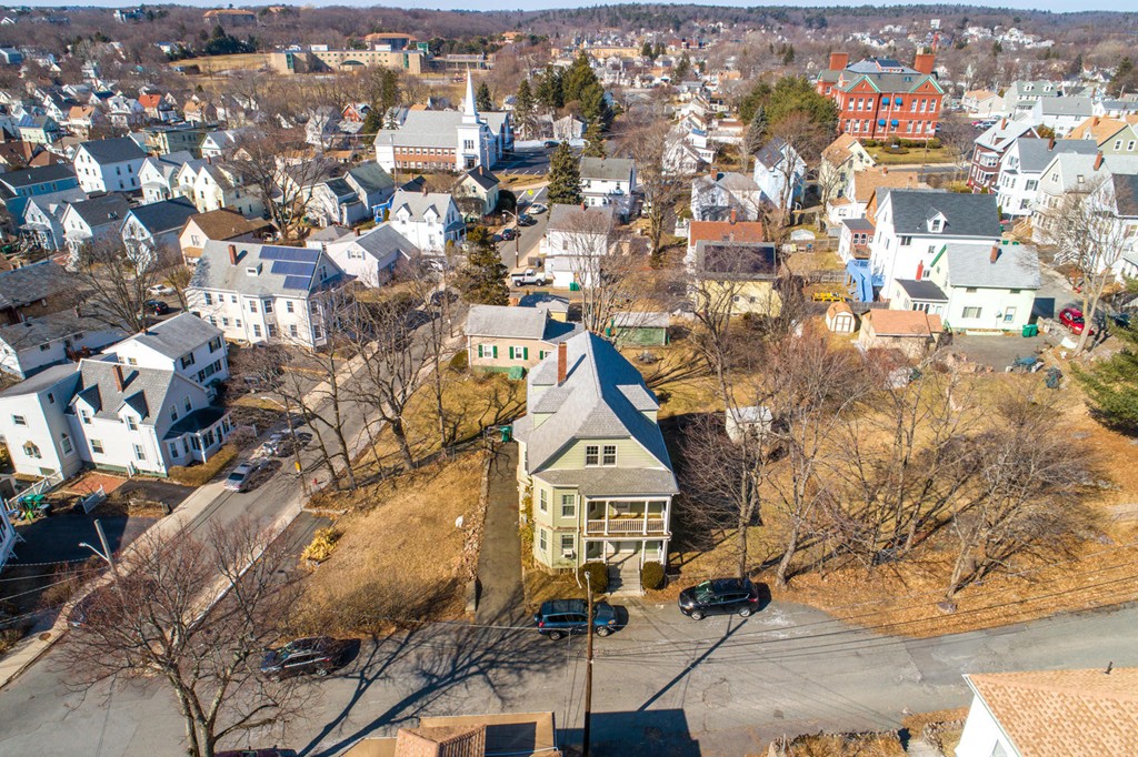 8-10 Safford Road Lynn, MA 01905 - Photo 5 of 35 Gallery Image 5