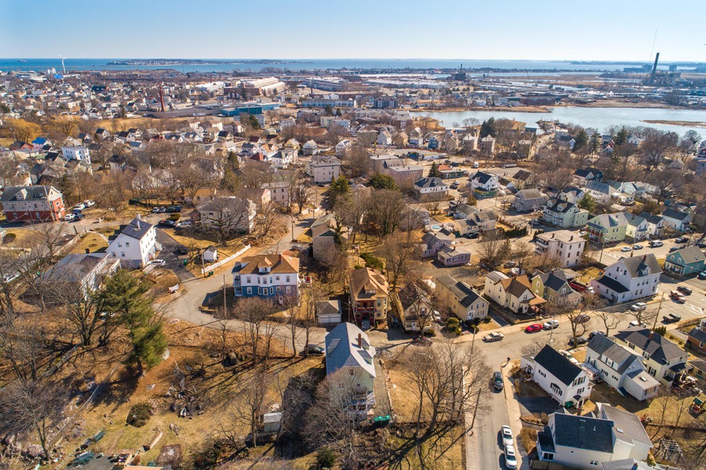 8-10 Safford Road Lynn, MA 01905 - Photo 6 of 35 Gallery Image 6