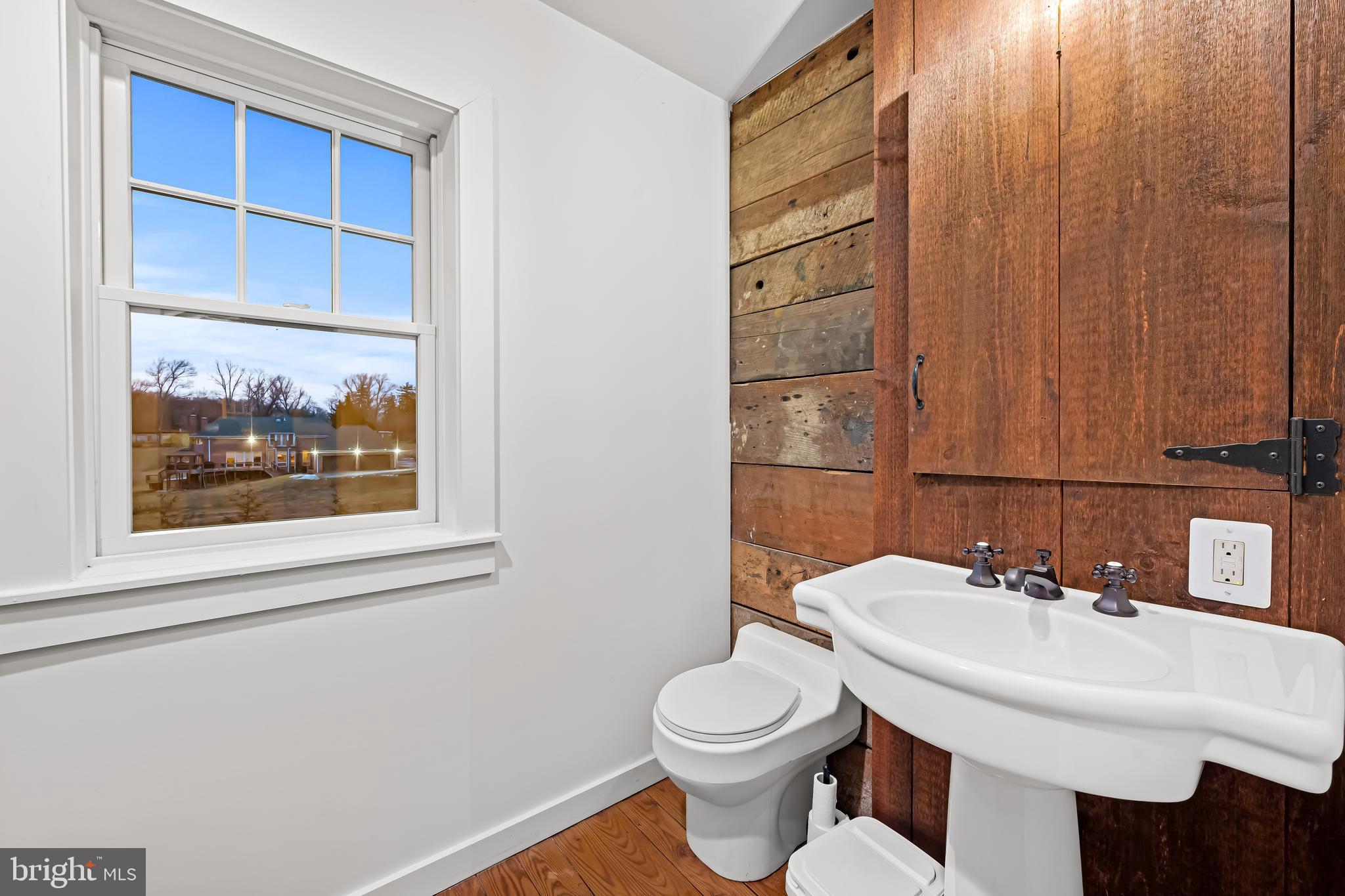 8412 Stevenson Road Baltimore, MD 21208 - Photo 18 of 77