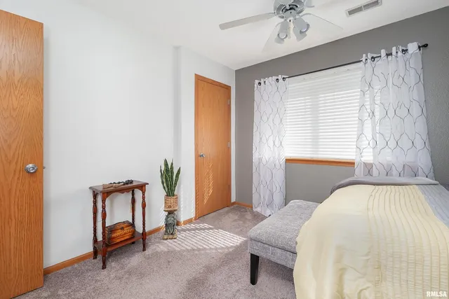 $195,000 | 1729 Jenna Drive, Davenport, IA 52804