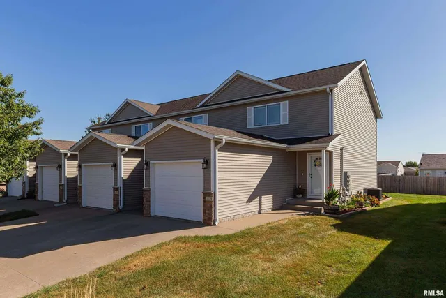 $195,000 | 1729 Jenna Drive, Davenport, IA 52804