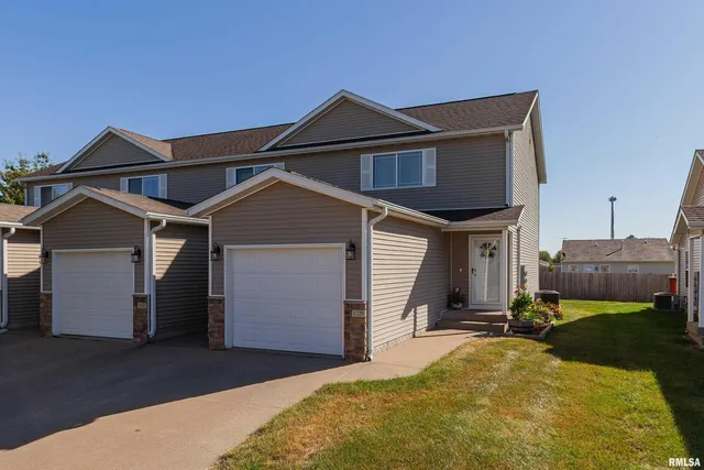 $195,000 | 1729 Jenna Drive, Davenport, IA 52804