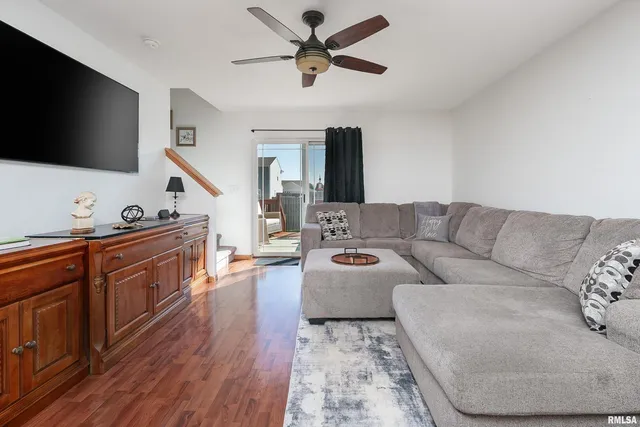 $195,000 | 1729 Jenna Drive, Davenport, IA 52804