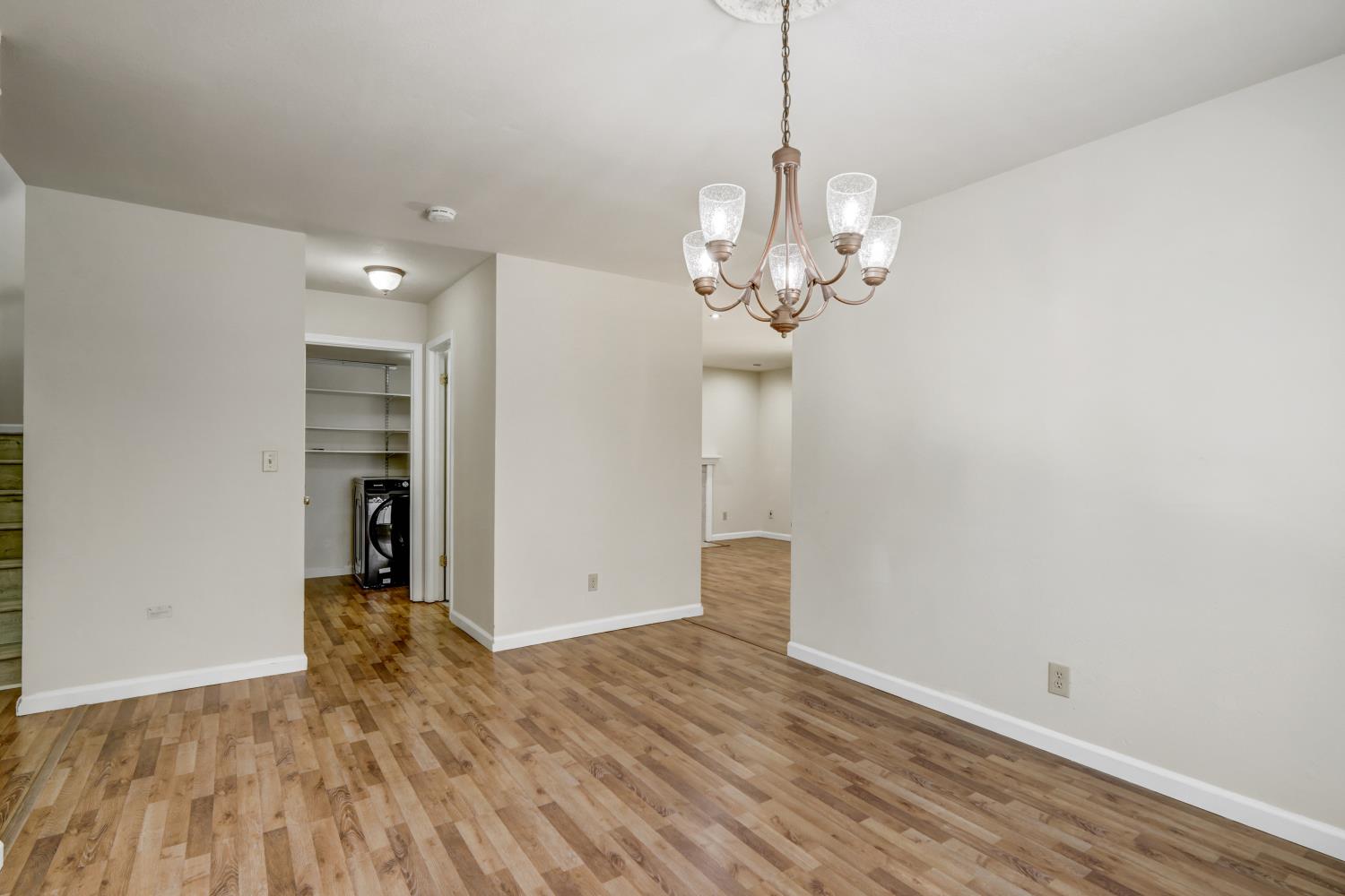 6932 Springmont Drive Elk Grove, CA 95758 - Photo 14 of 47