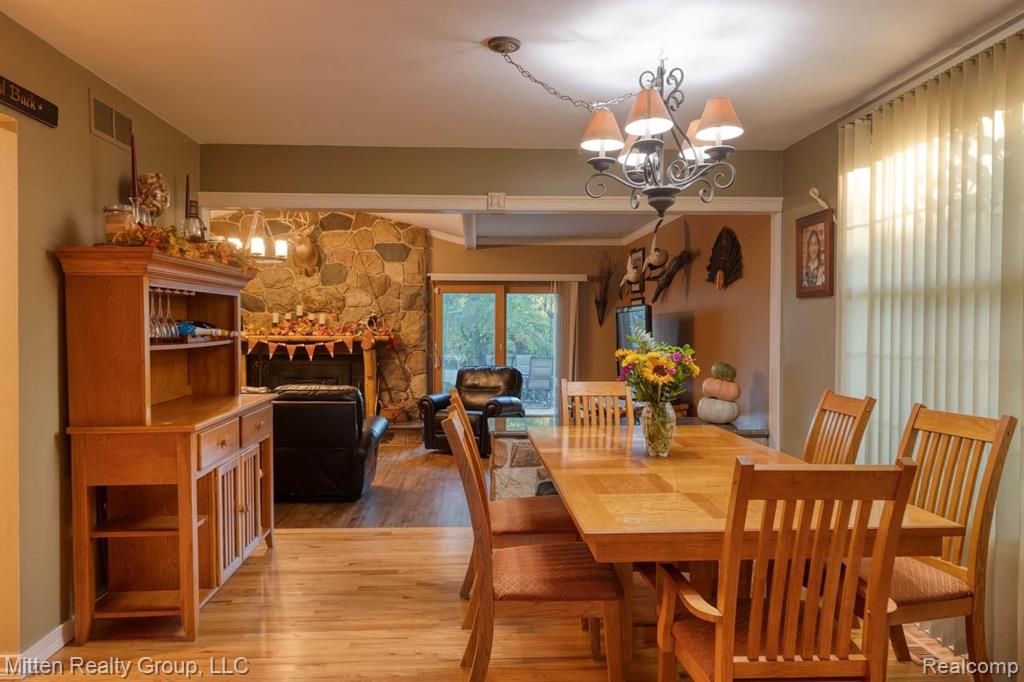 856 Spartan Drive Rochester Hills, MI 48309 - Photo 7 of 32