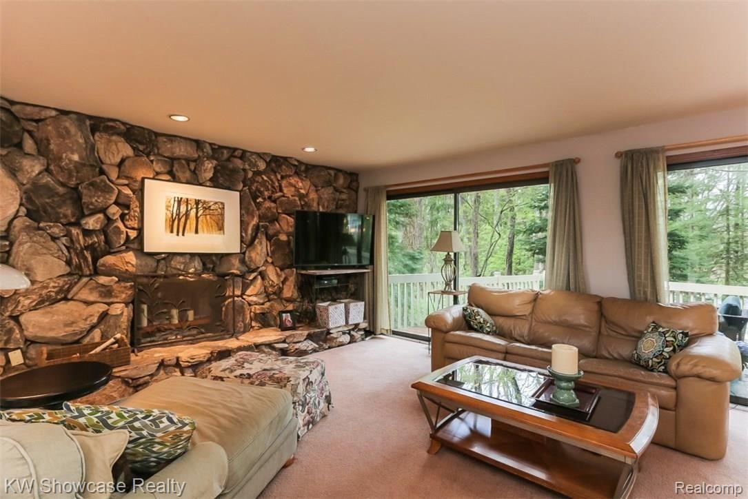 1903 Addaleen Road Highland, MI 48357 - Photo 16 of 51 009-Living_Room-4066384-medium.jpg
