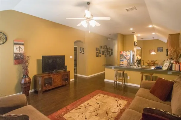 $2,250 | 2806 Morgan Drive, Celina, TX 75009