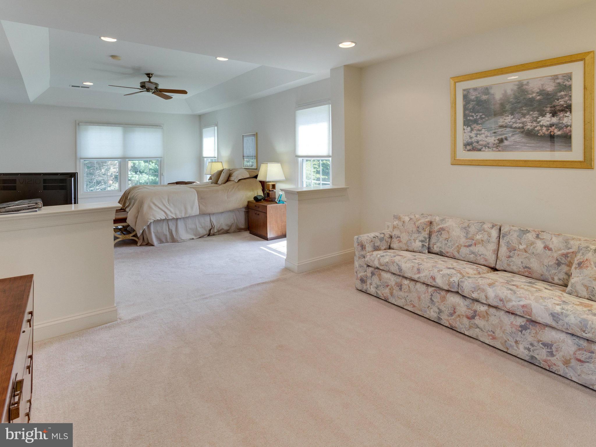 2782 Cody Road Vienna, VA 22181 - Photo 17 of 30 Sitting Room in Owner's Suite
