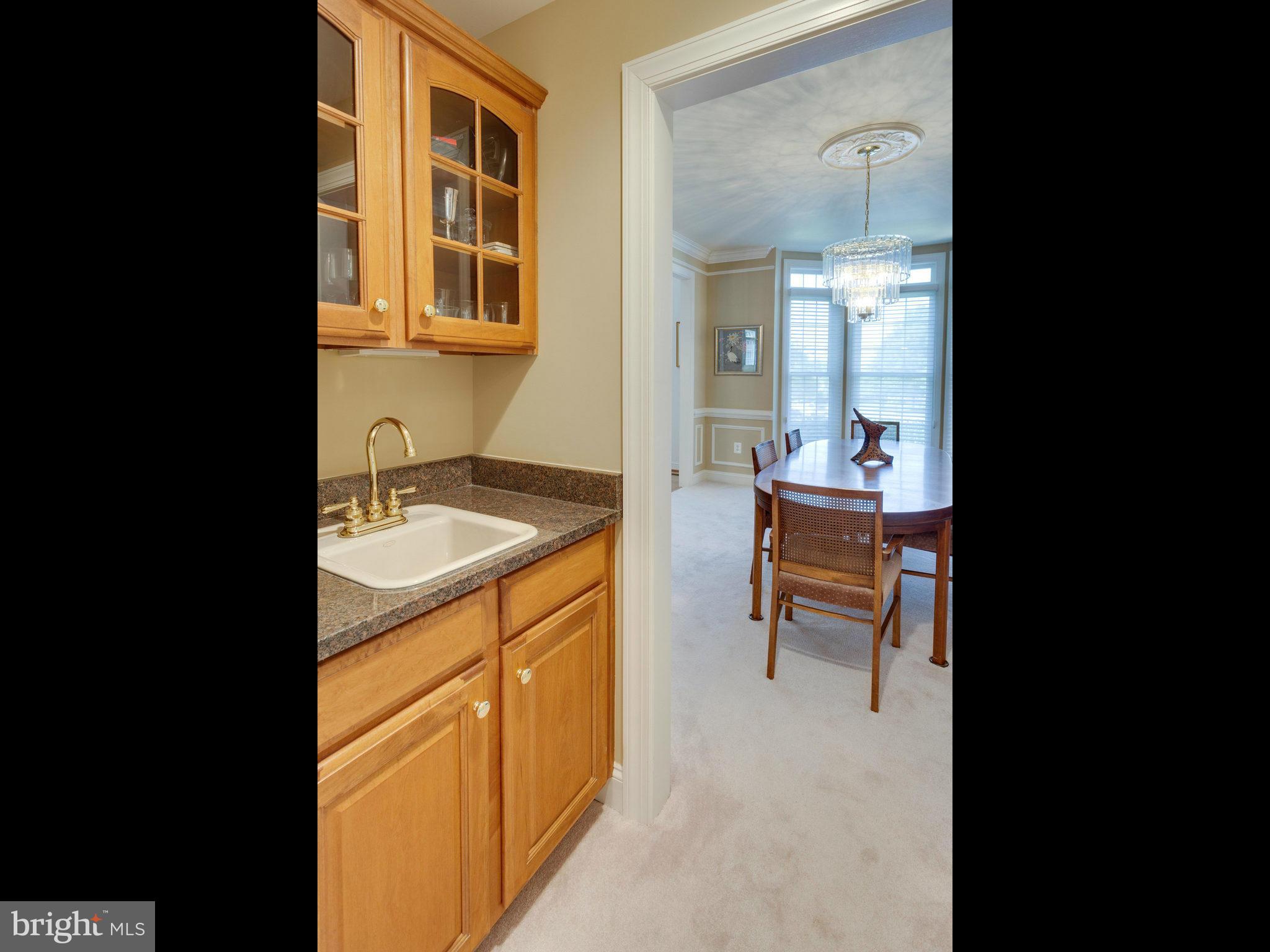 2782 Cody Road Vienna, VA 22181 - Photo 10 of 30 Butler's Pantry with Wet Bar