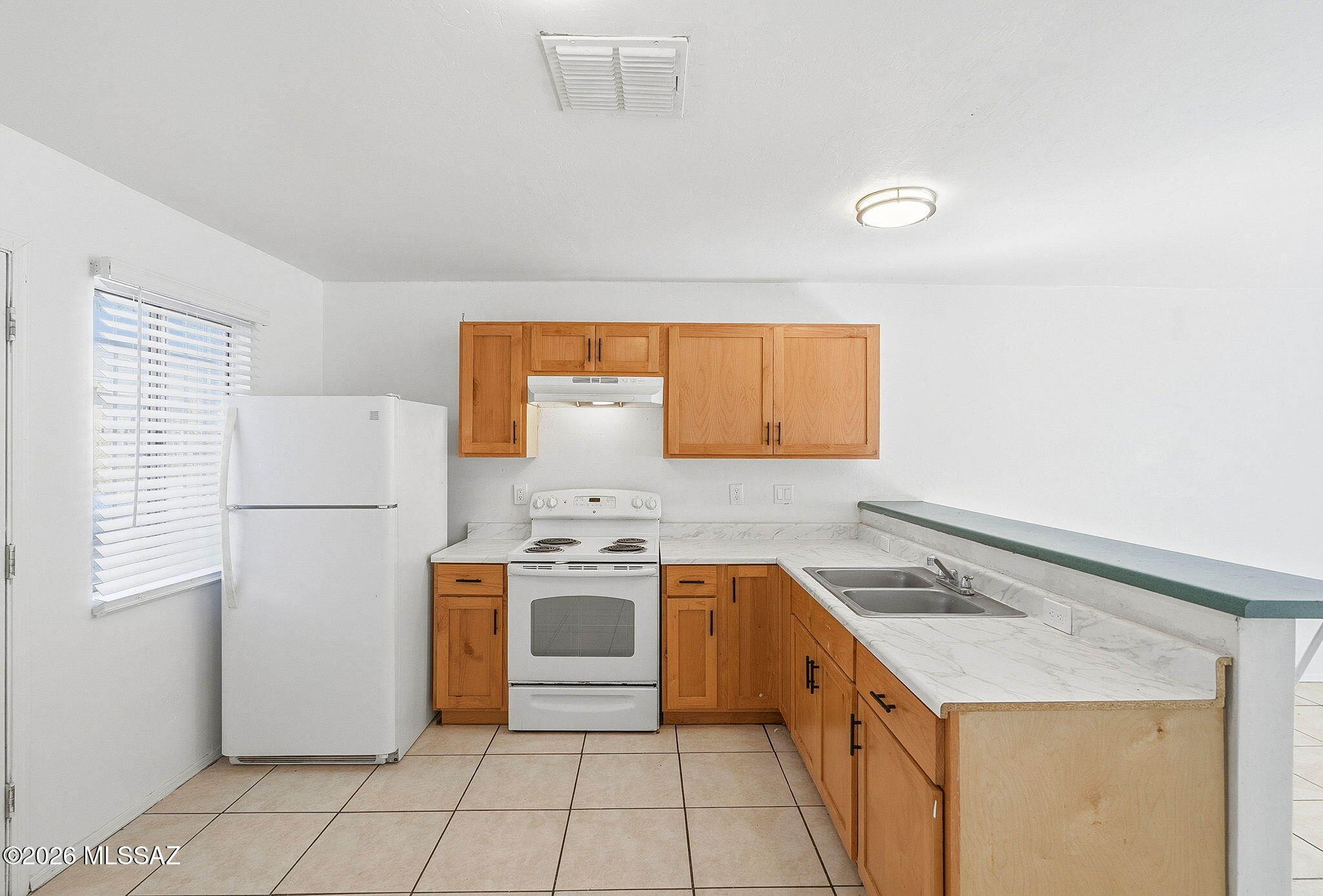 1044 East 27th Street Tucson, AZ 85713 - Photo 7 of 18
