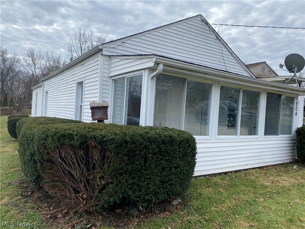 1904 Ronald Road Akron, OH 44312 - Photo 32 of 33