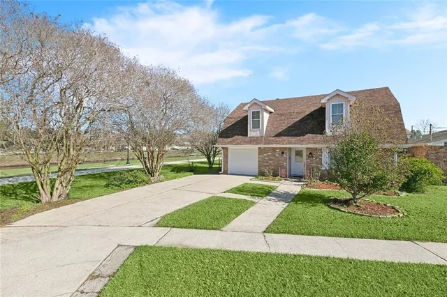 $325,000 | 5221 Alexander Drive, Metairie, LA 70003